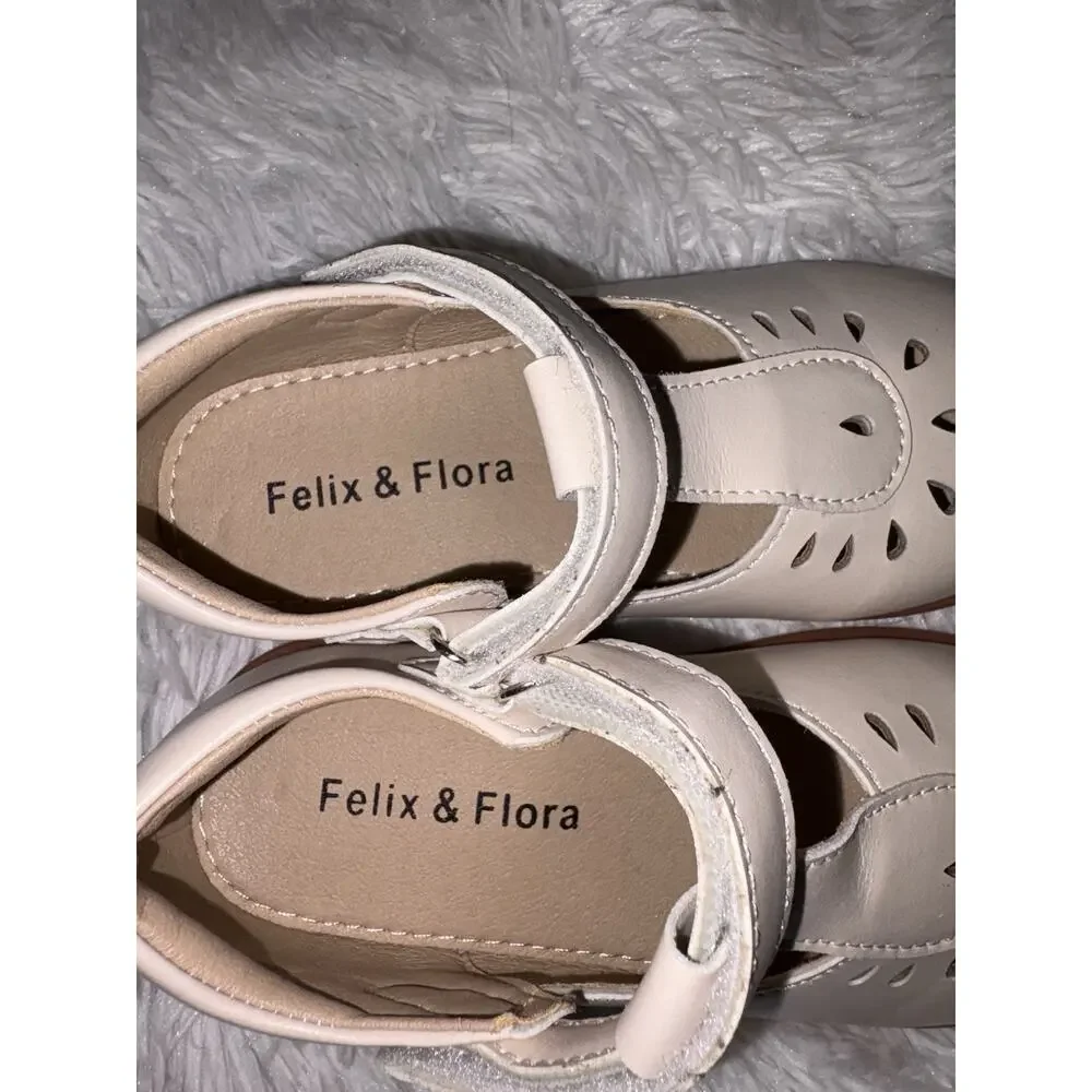 Felix & Flora Toddler Girl 9 Ivory Classic Buckle Shoes. Exc. Condition, Ador